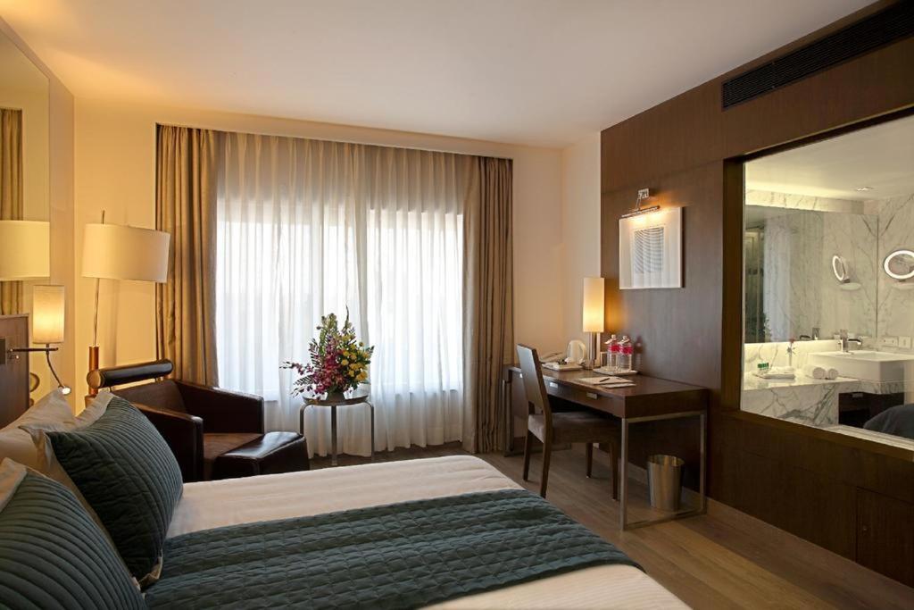 St Laurn Koregaon Park Pune Room photo