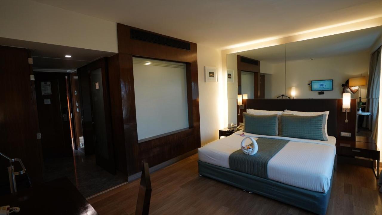 St Laurn Koregaon Park Pune Exterior photo