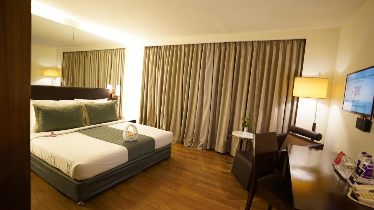 St Laurn Koregaon Park Pune Exterior photo