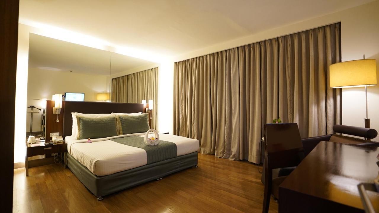 St Laurn Koregaon Park Pune Exterior photo