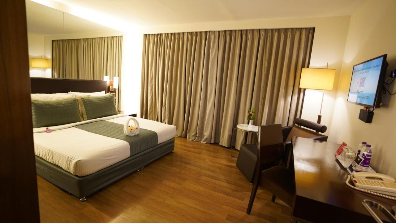 St Laurn Koregaon Park Pune Exterior photo