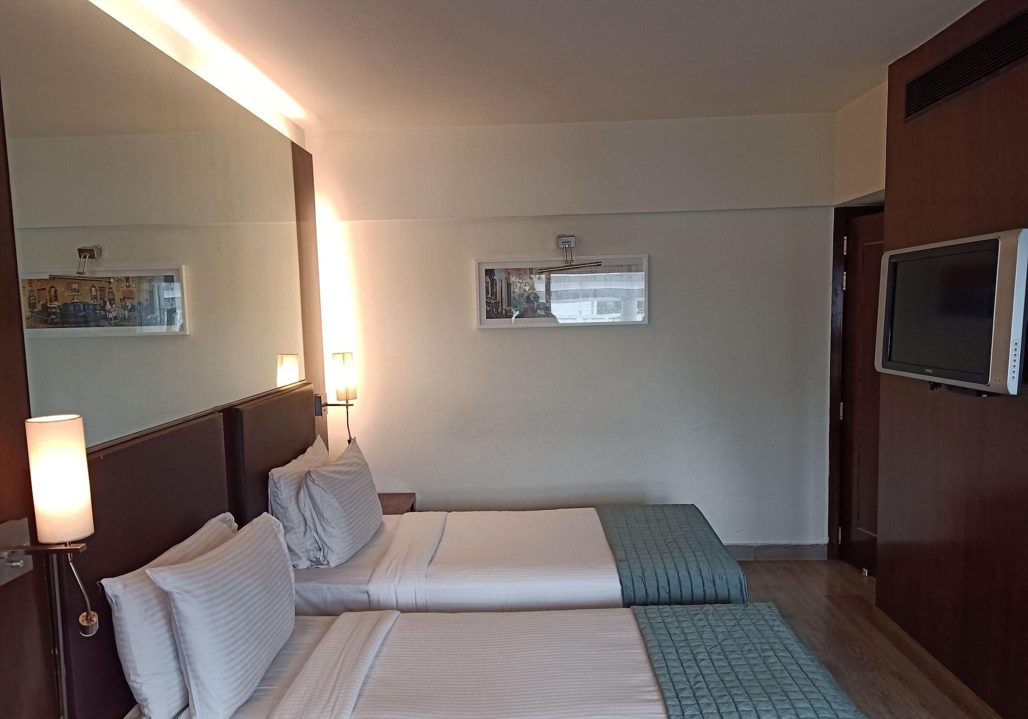 St Laurn Koregaon Park Pune Exterior photo