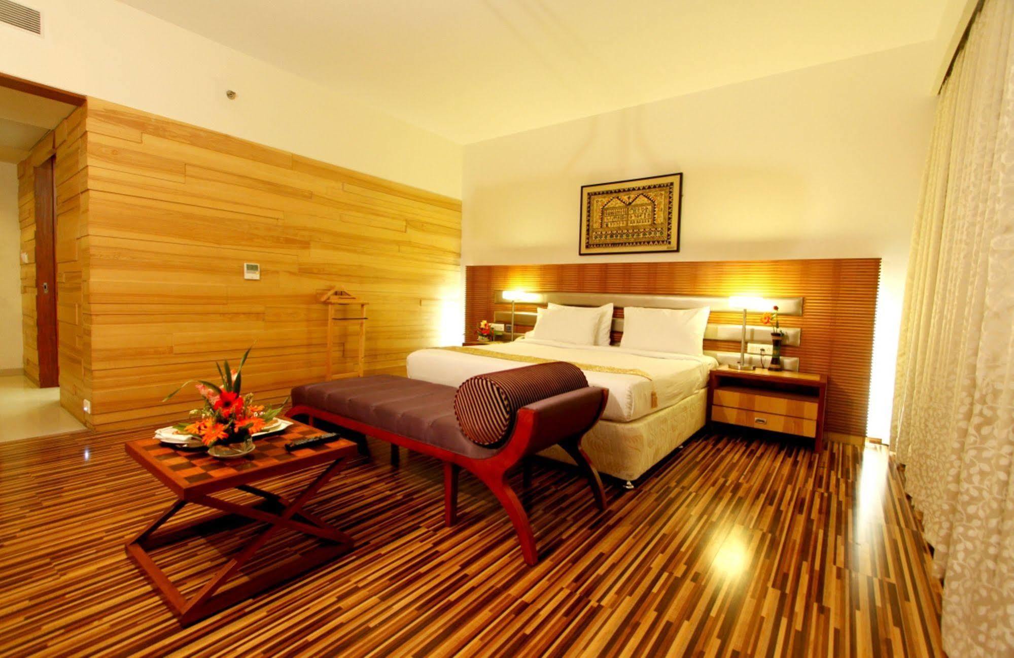 St Laurn Koregaon Park Pune Exterior photo